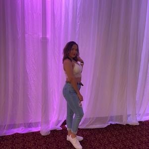 Meet your Posher, Gabriela